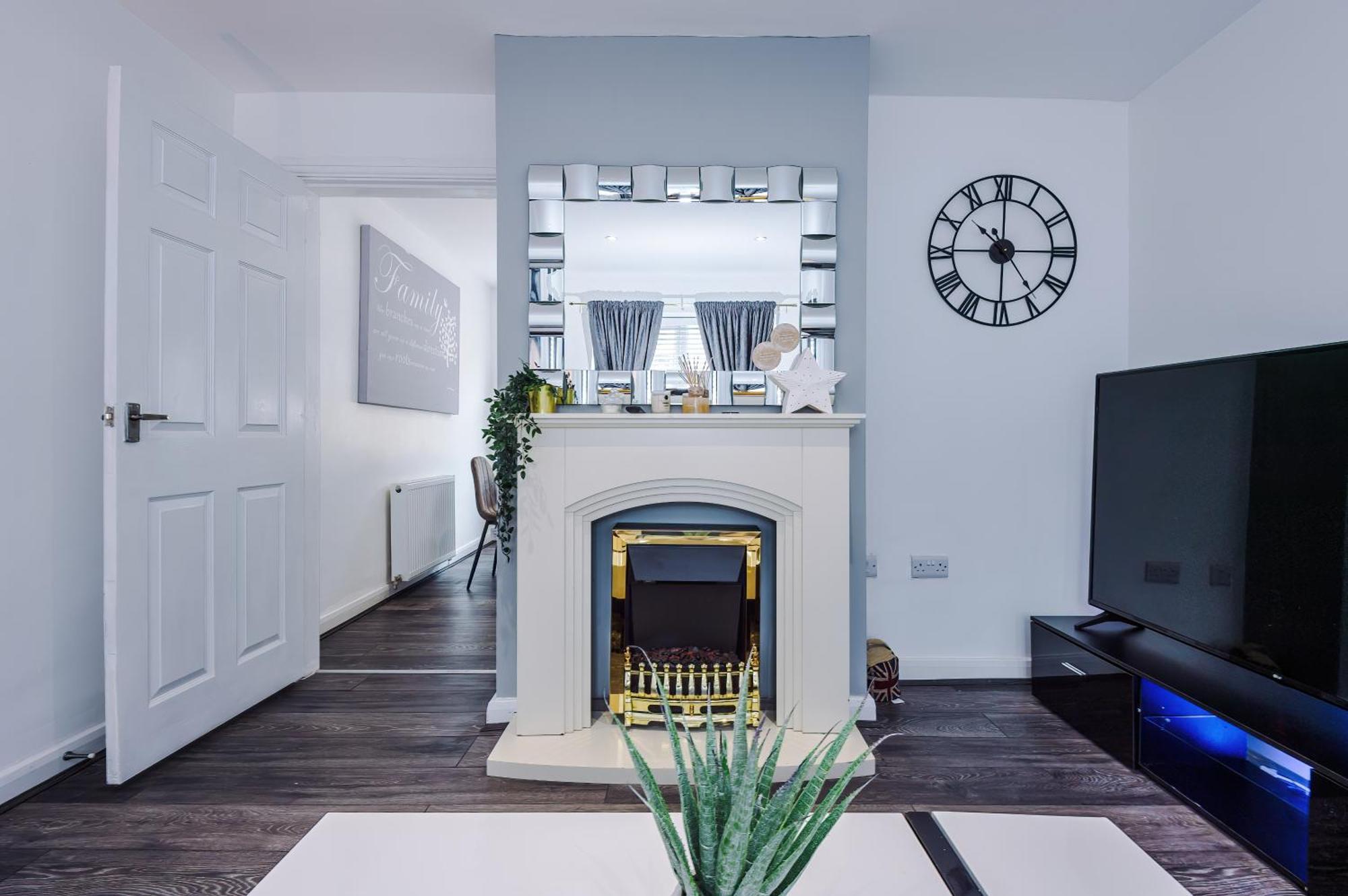 Comfort Place - 3 Bedroom House In Chester - Sleeps 6 Екстер'єр фото