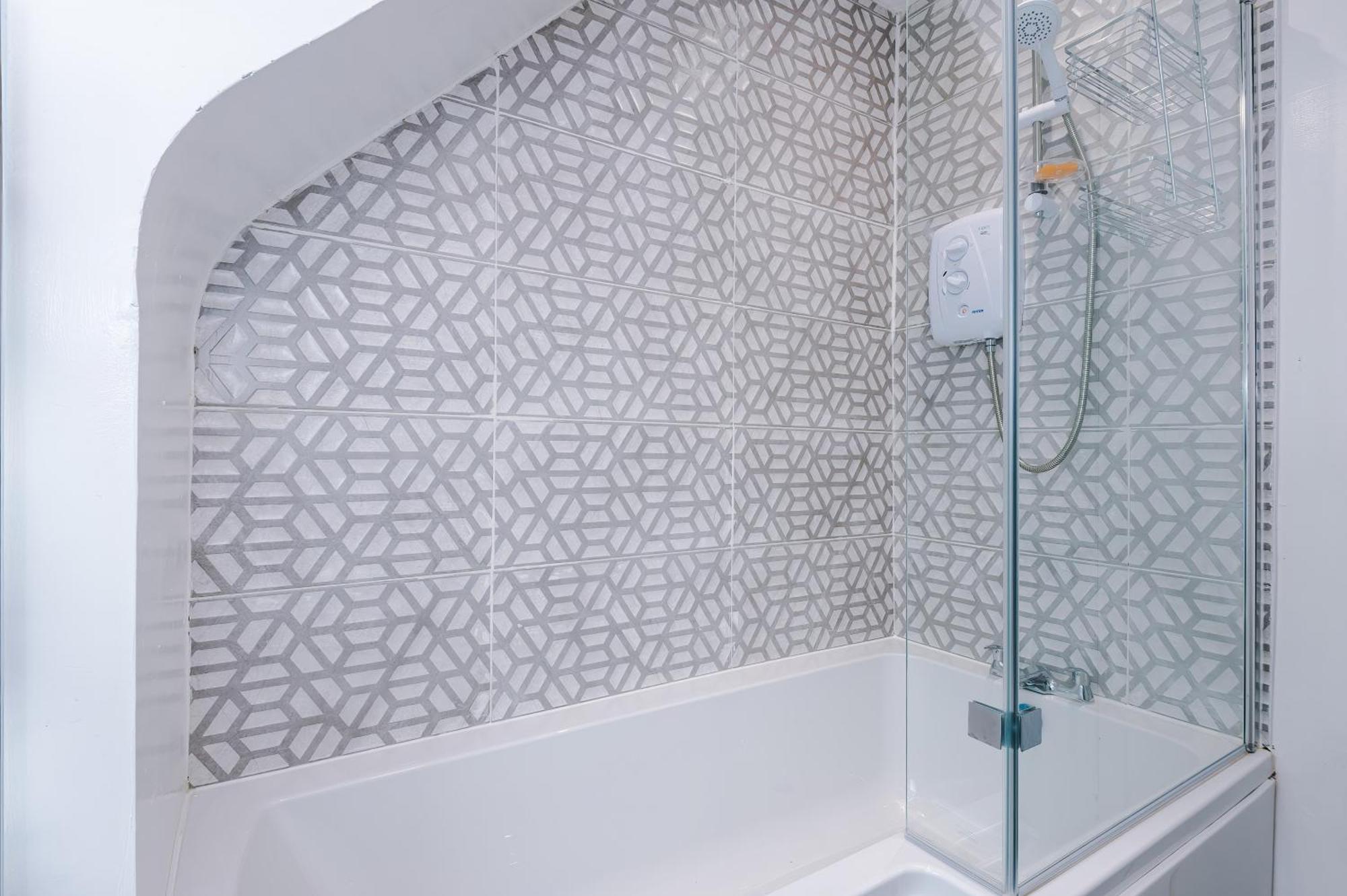 Comfort Place - 3 Bedroom House In Chester - Sleeps 6 Екстер'єр фото